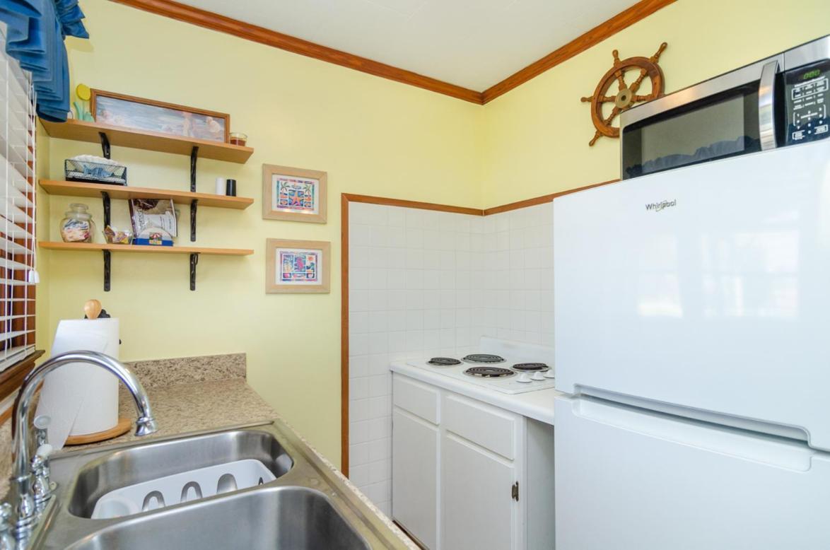 The Pelican Hidden Treasure Inn Room 2 By Bryant Real Estate 库尔海滩 外观 照片
